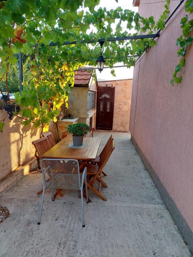 Green Oasis Apartment Kotor Exterior photo